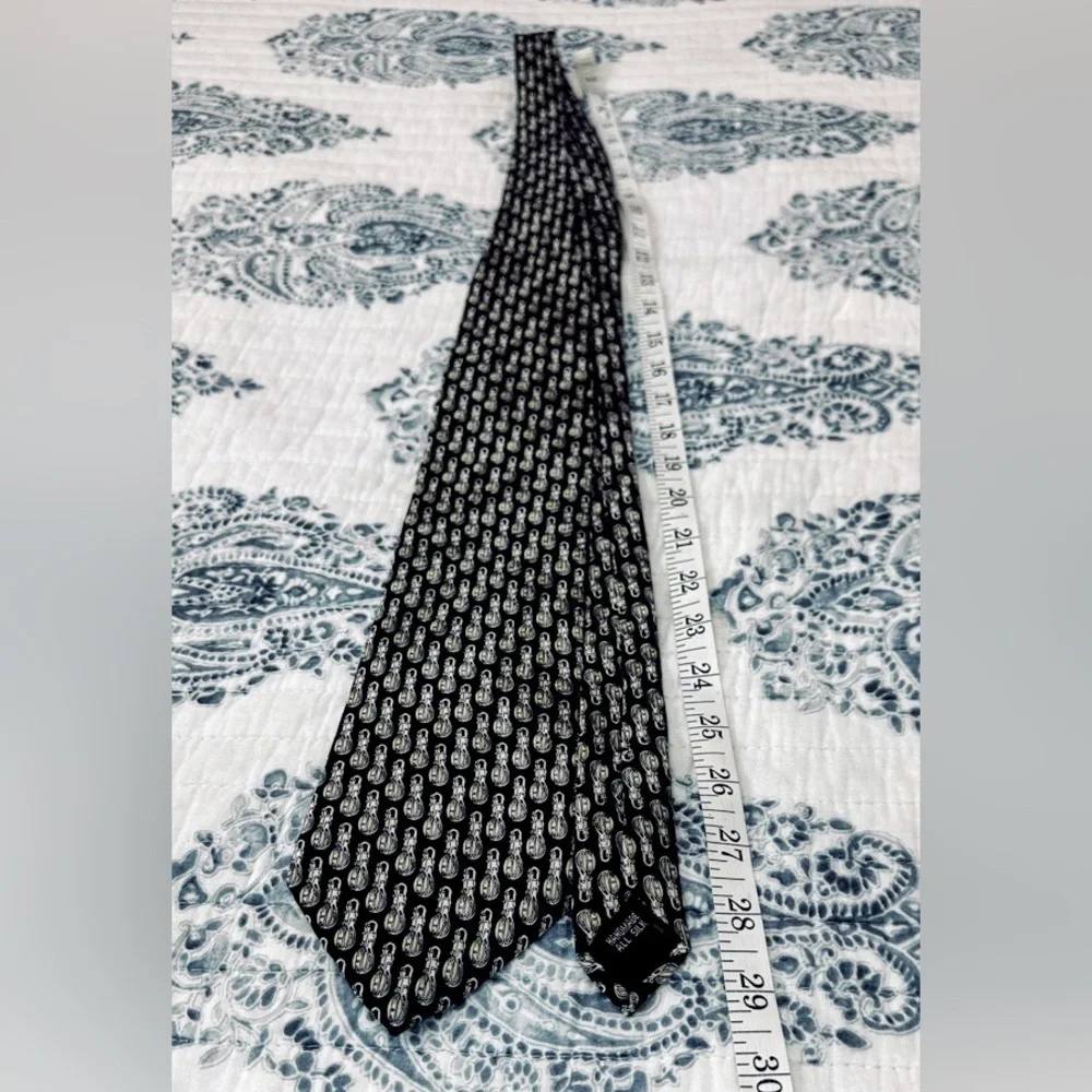 Museum Artifacts Silk Tie Grenade Military Novelty‎ Black 100% Silk
